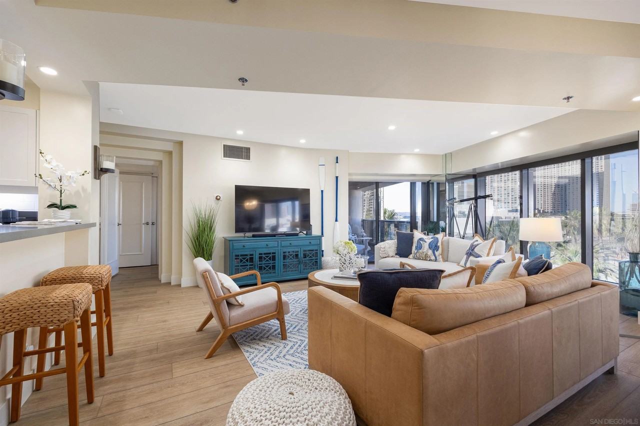 100 Harbor Dr #100-705 - Photo 4 of 19