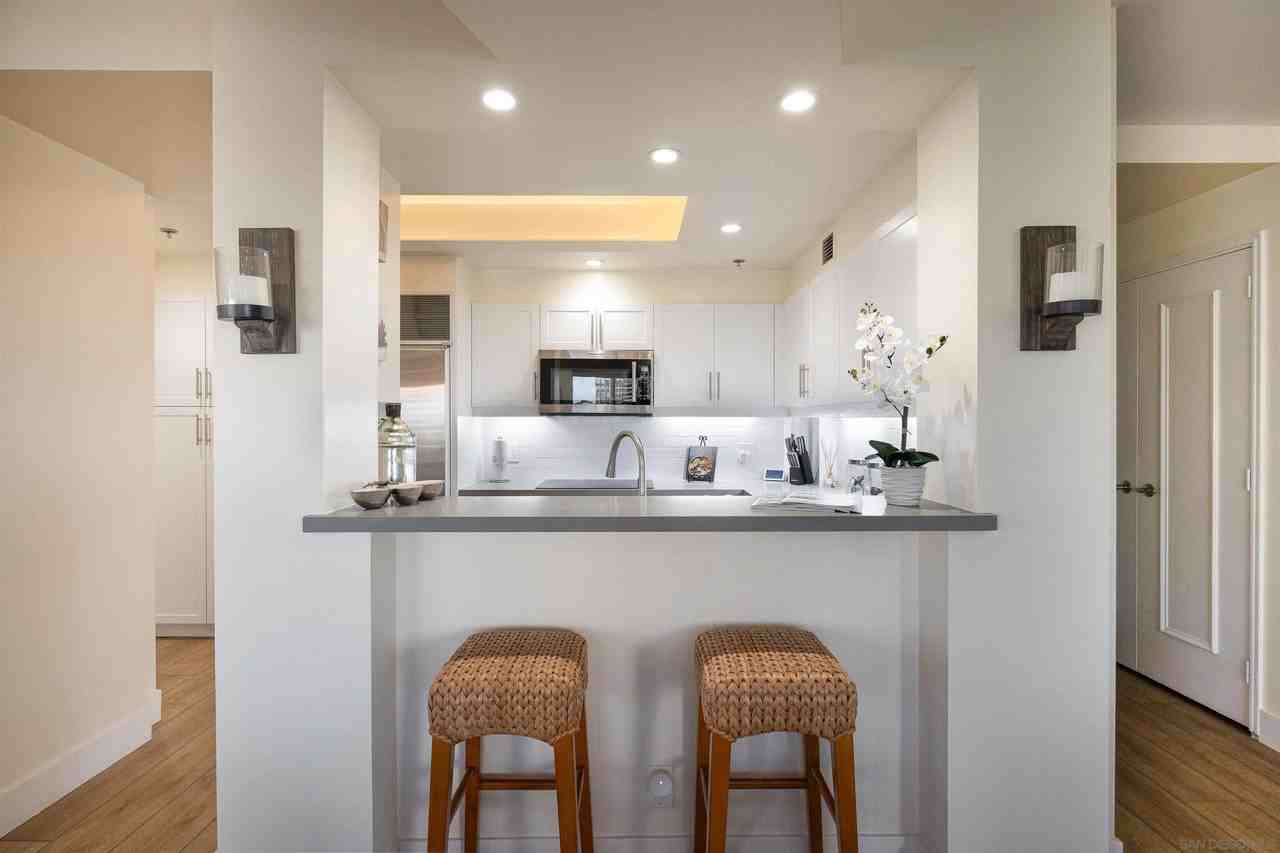 100 Harbor Dr #100-705 - Photo 6 of 19