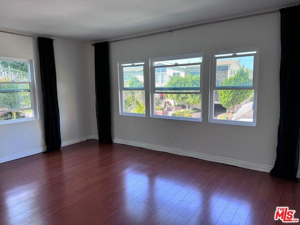 1101 Euclid St #1101E - Photo 2 of 25