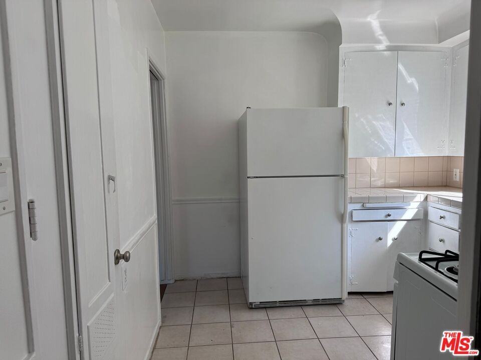 1101 Euclid St #1101E - Photo 3 of 25