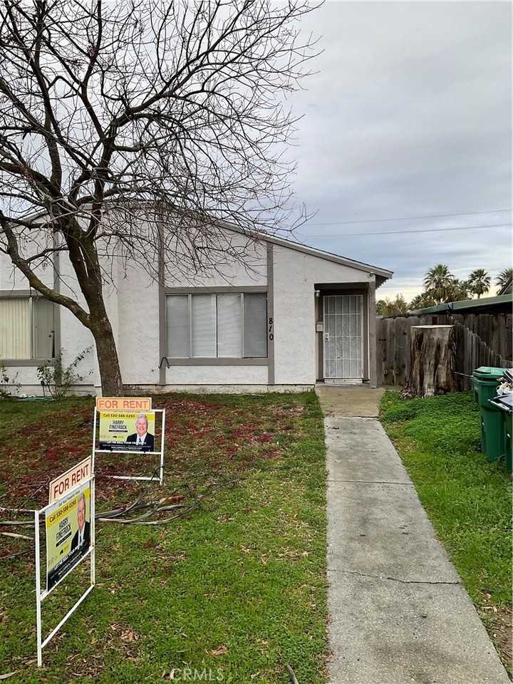 810 Yolo St #810 - Photo 2 of 2