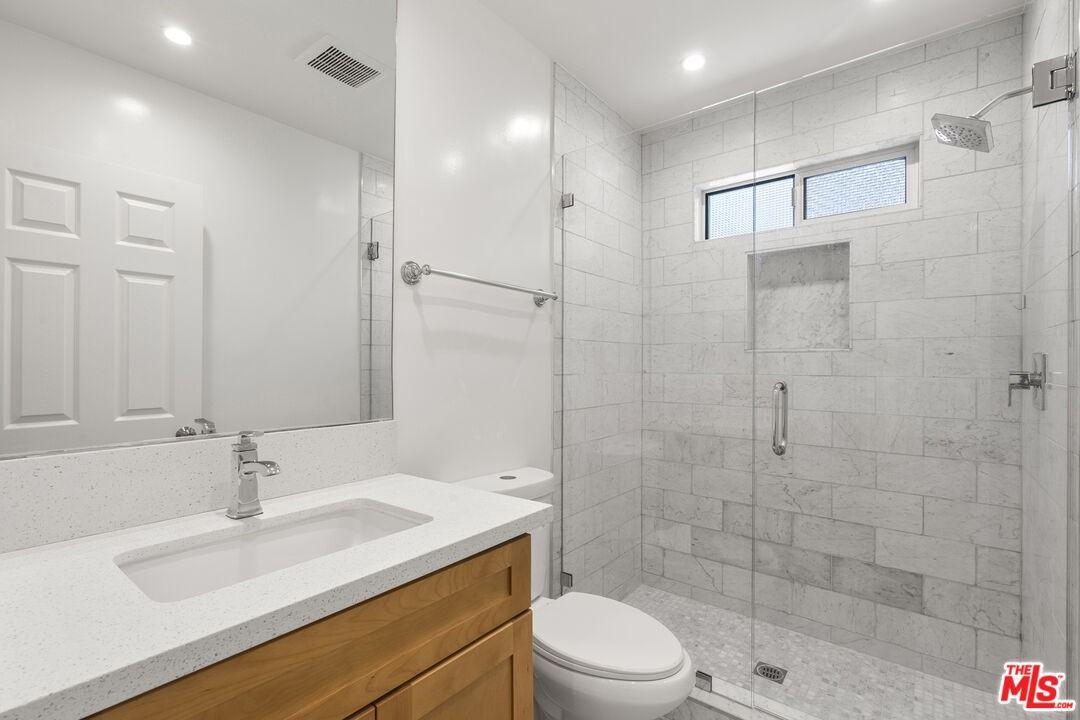 923 N San Vicente Blvd #923-7 - Photo 6 of 15