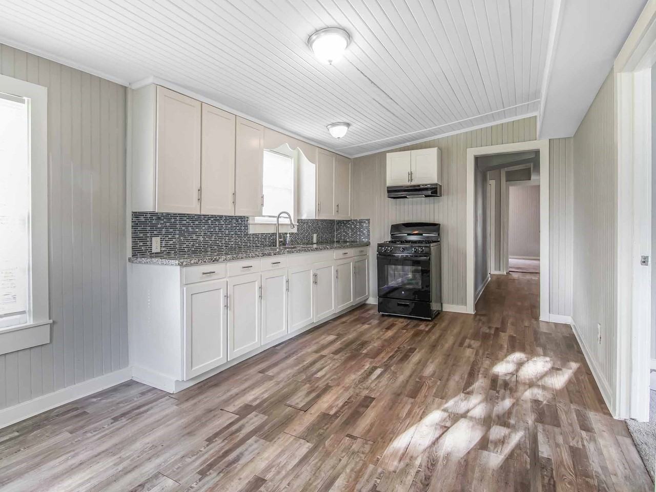 152 Walnut Dr #152 - Photo 5 of 20