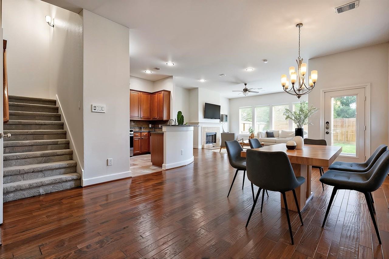 5166 Oasis Park #5166 - Photo 2 of 31