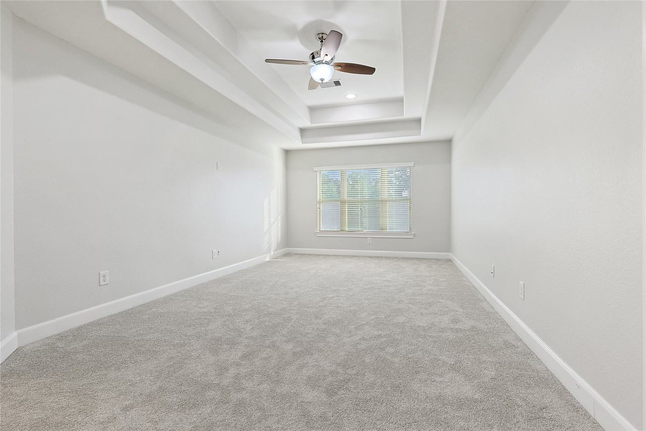 5166 Oasis Park #5166 - Photo 3 of 31