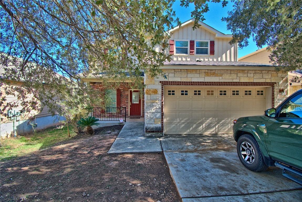 11717 Alexs Ln #11717 - Photo 3 of 32