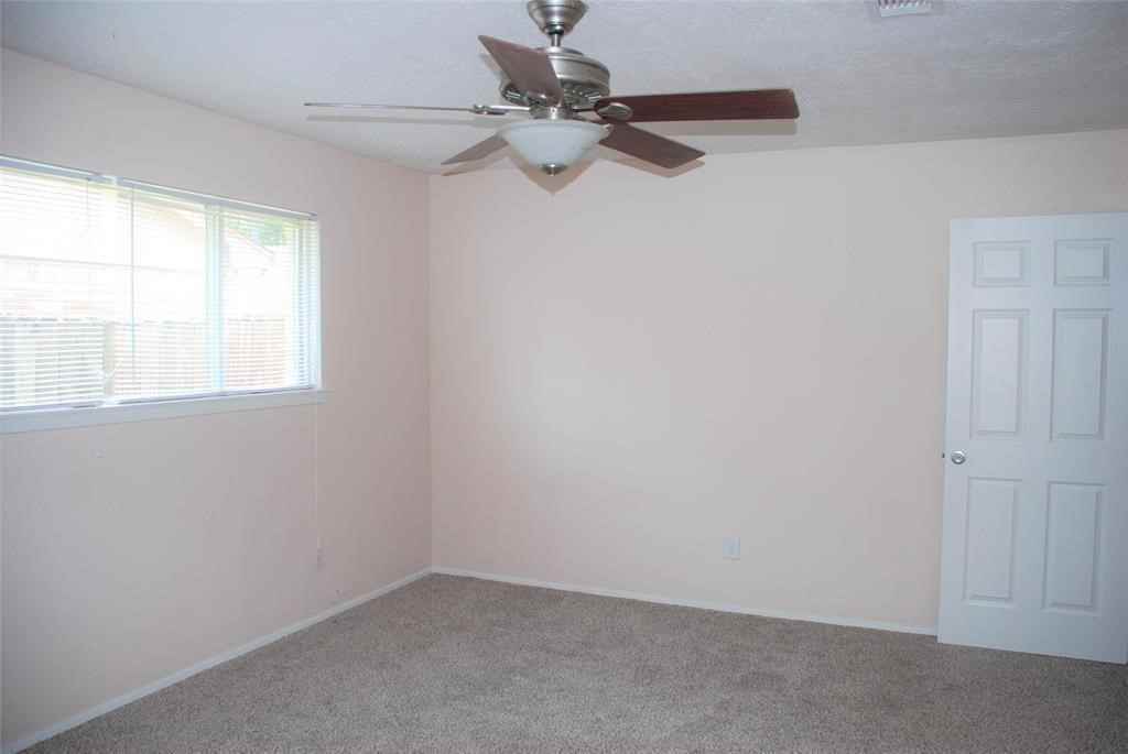 5802 Sackville Close #5802 - Photo 7 of 20