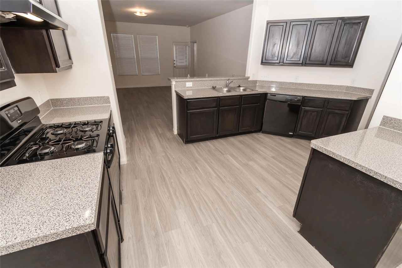 2622 Camarilla Ln #2622 - Photo 4 of 7