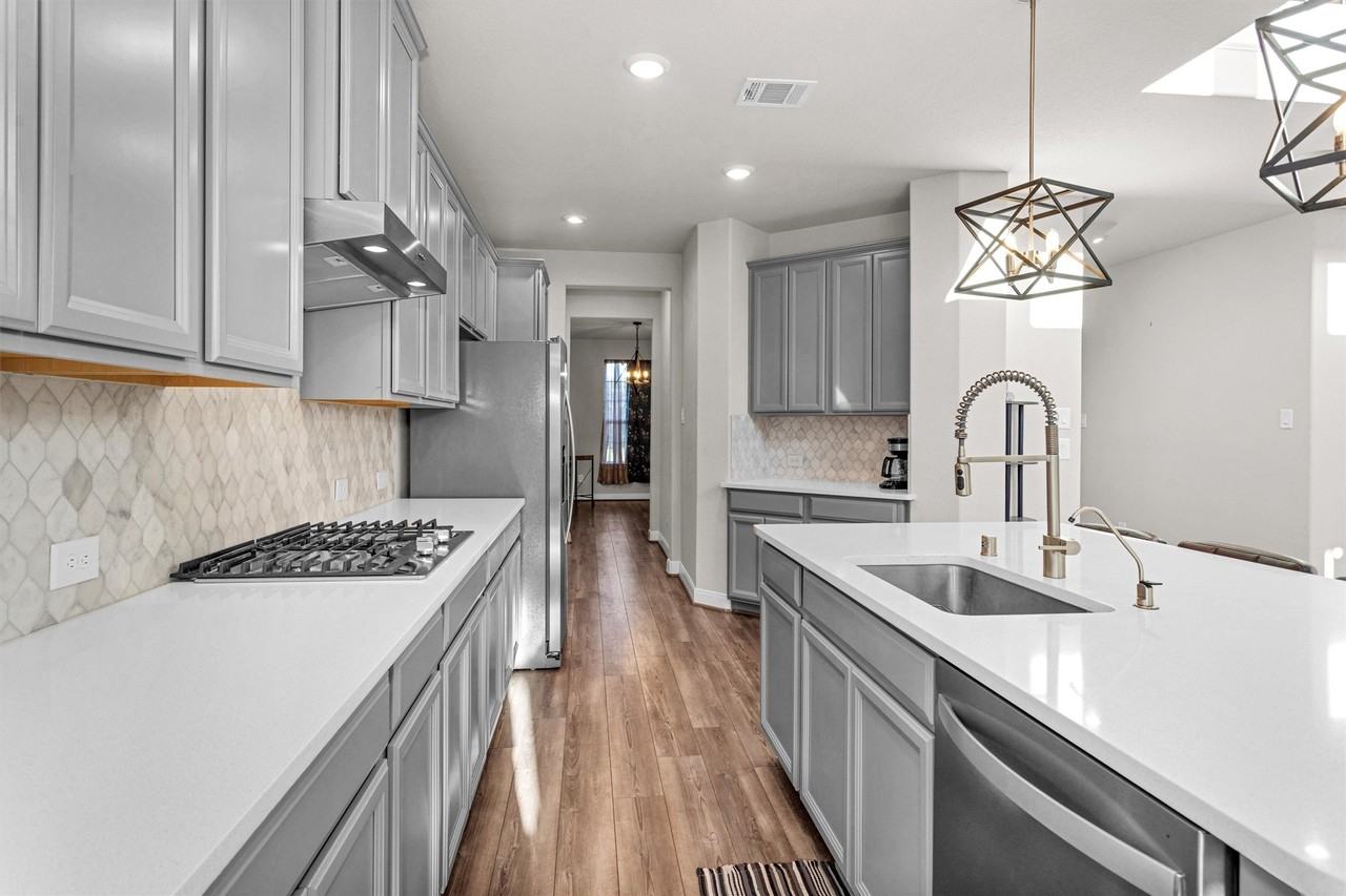 17685 Martin Creek Ln #17685 - Photo 5 of 37