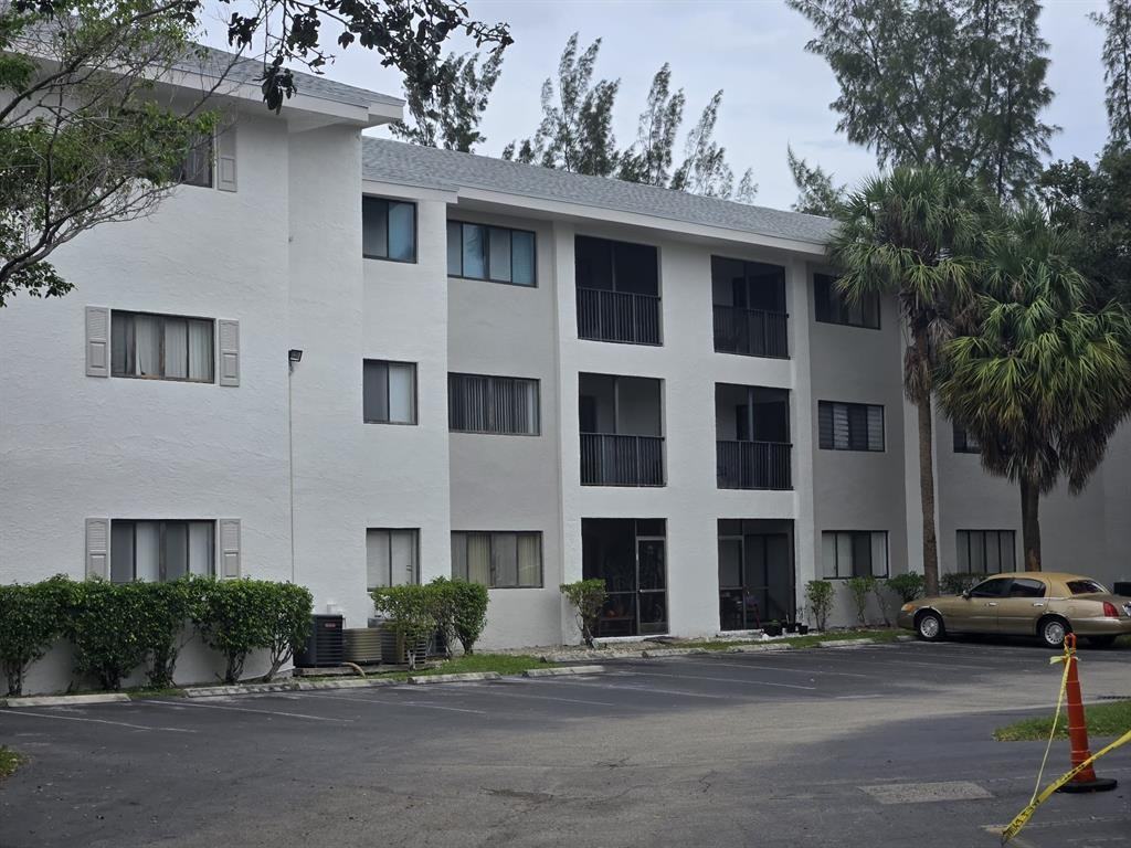 2550 Sw 18th Ter #2550-2301 - Photo 5 of 15