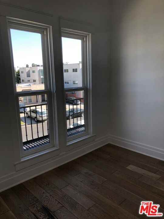 767 N Ridgewood Pl #7671-2 - Photo 6 of 9