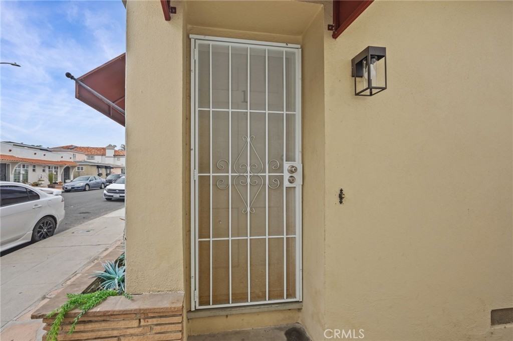 38 Argonne Ave #38-1 - Photo 2 of 11