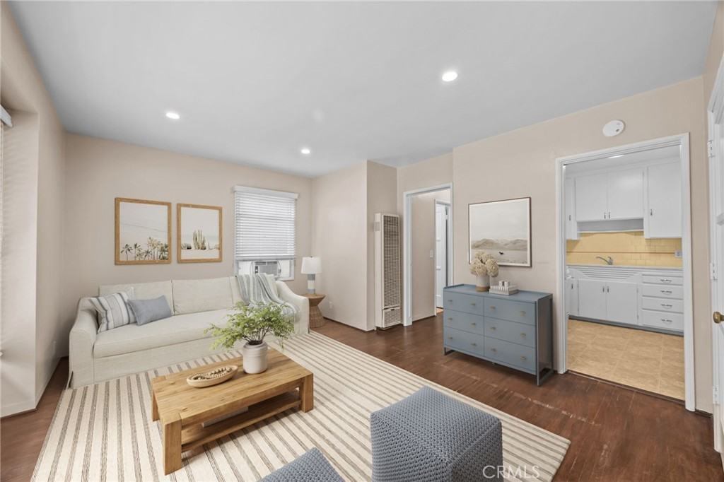 38 Argonne Ave #38-1 - Photo 3 of 11