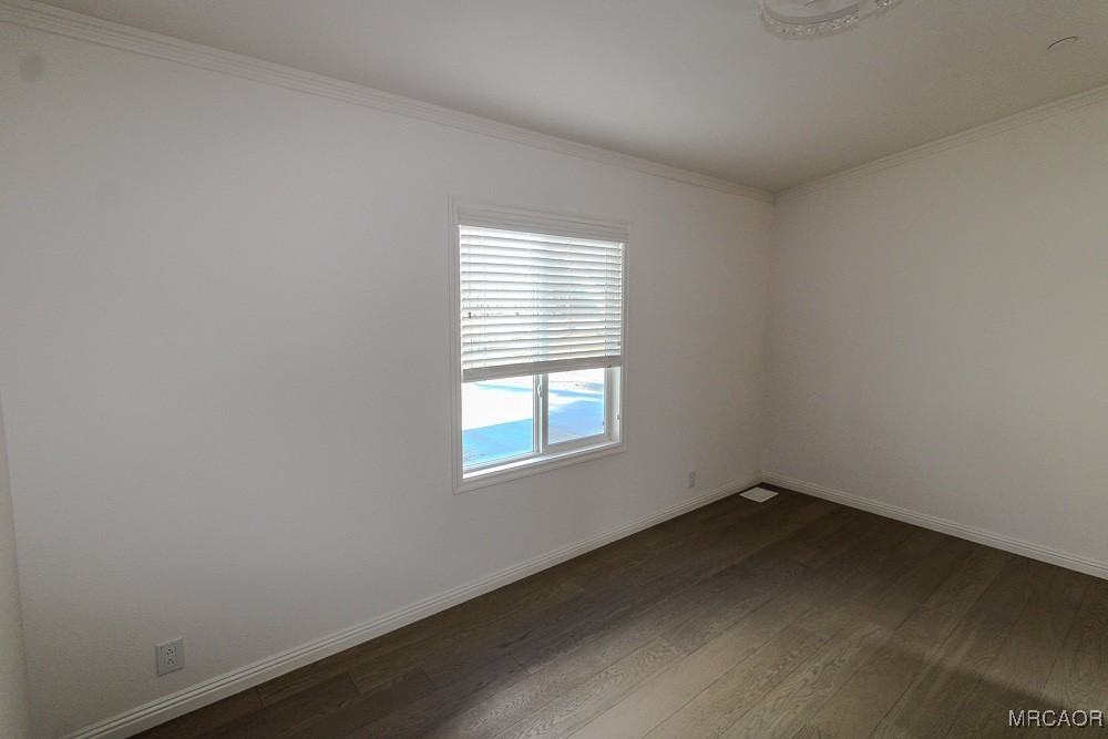 1336 La Crescenta Drive #1336-2 - Photo 2 of 28