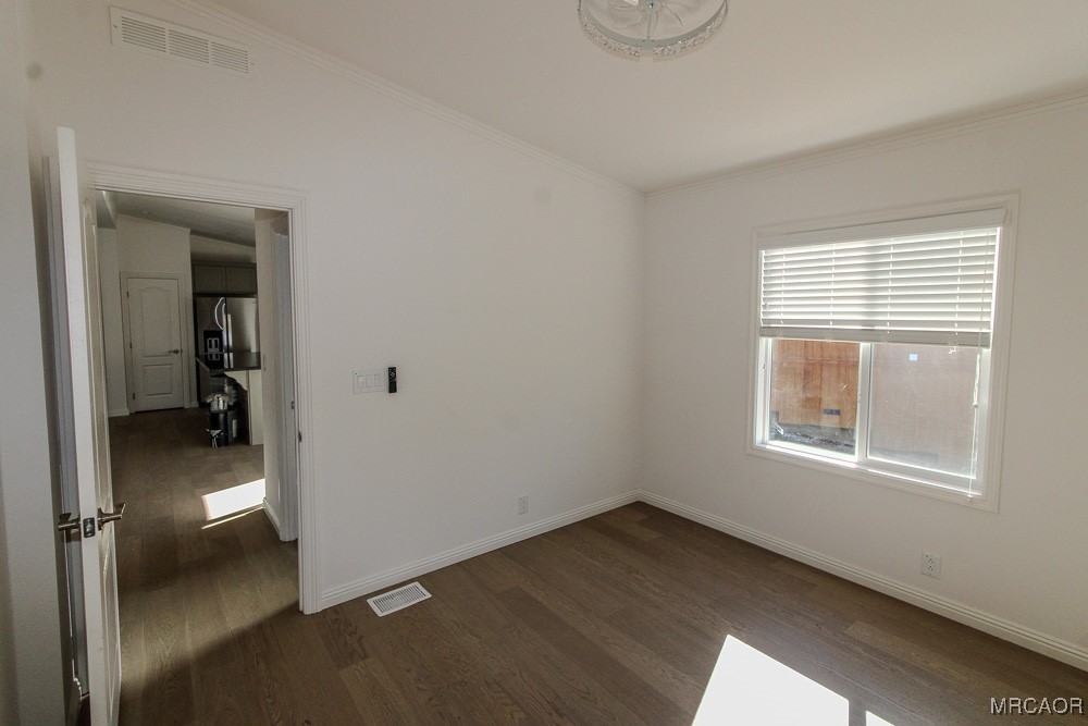 1336 La Crescenta Drive #1336-2 - Photo 3 of 28