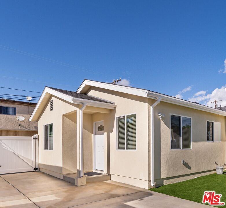 1049 Sonora Ave #1049A - Photo 3 of 14