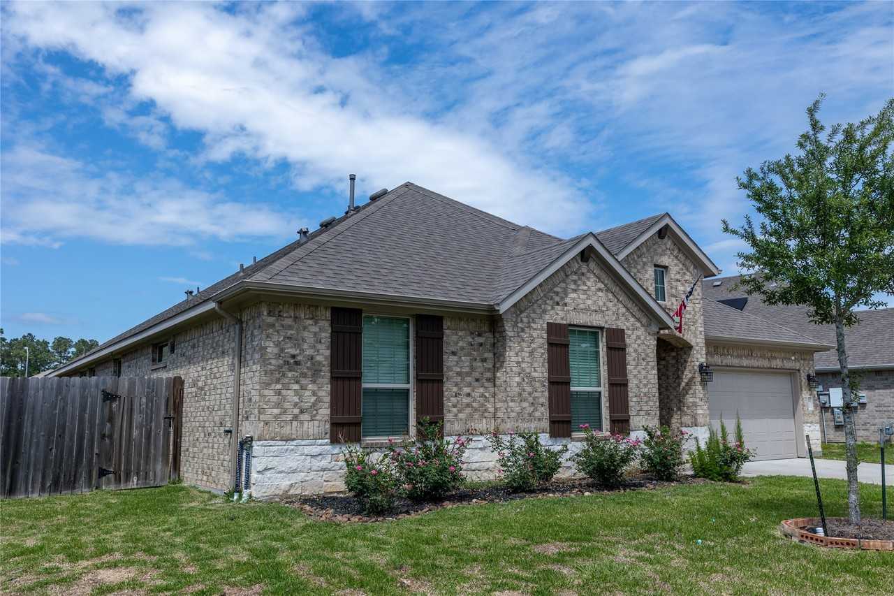 18102 Humber River Ln #18102 - Photo 5 of 26