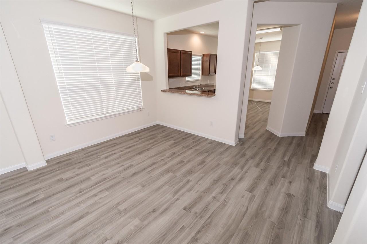 2606 Montecito Ln #2606 - Photo 3 of 10