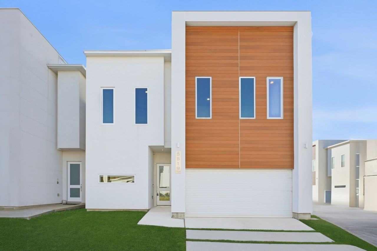 5519 Paraiso Pl #5519 - Photo 4 of 50