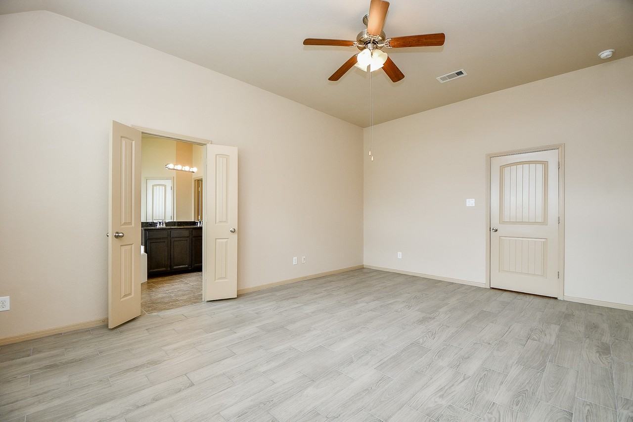 11022 Ellison Ridge Dr #11022 - Photo 5 of 29