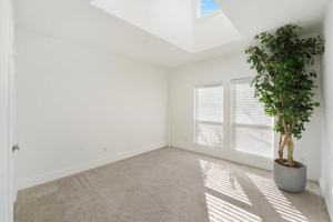 featured image of 8405 Greenspoint Dr #8405