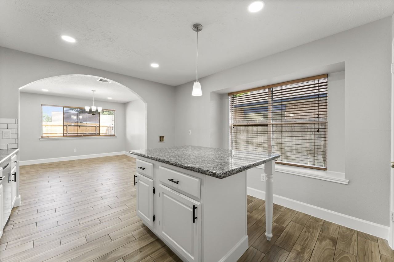 1111 Tanglewild Ln #1111 - Photo 7 of 24