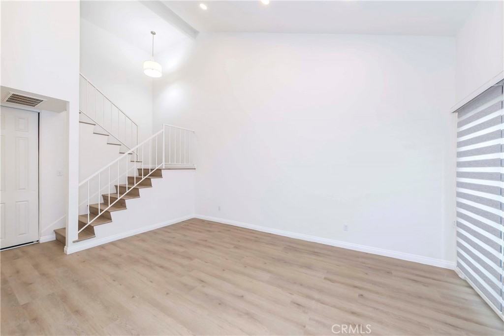 2423 Coventry Cir #2423