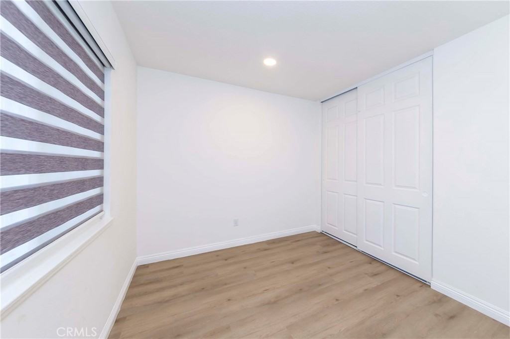 2423 Coventry Cir #2423 - Photo 4 of 33