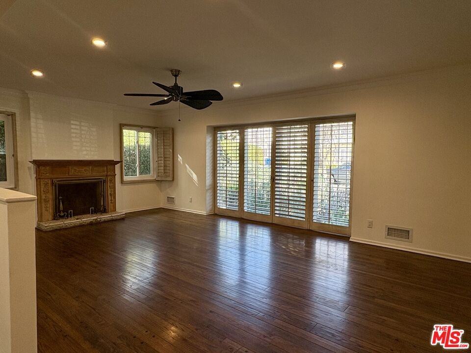 333 N Detroit St #333 - Photo 3 of 28