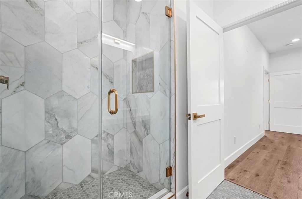 720 W Altadena Dr #7201-2 - Photo 2 of 10