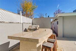 featured image of 6119 Zelzah Ave #6119