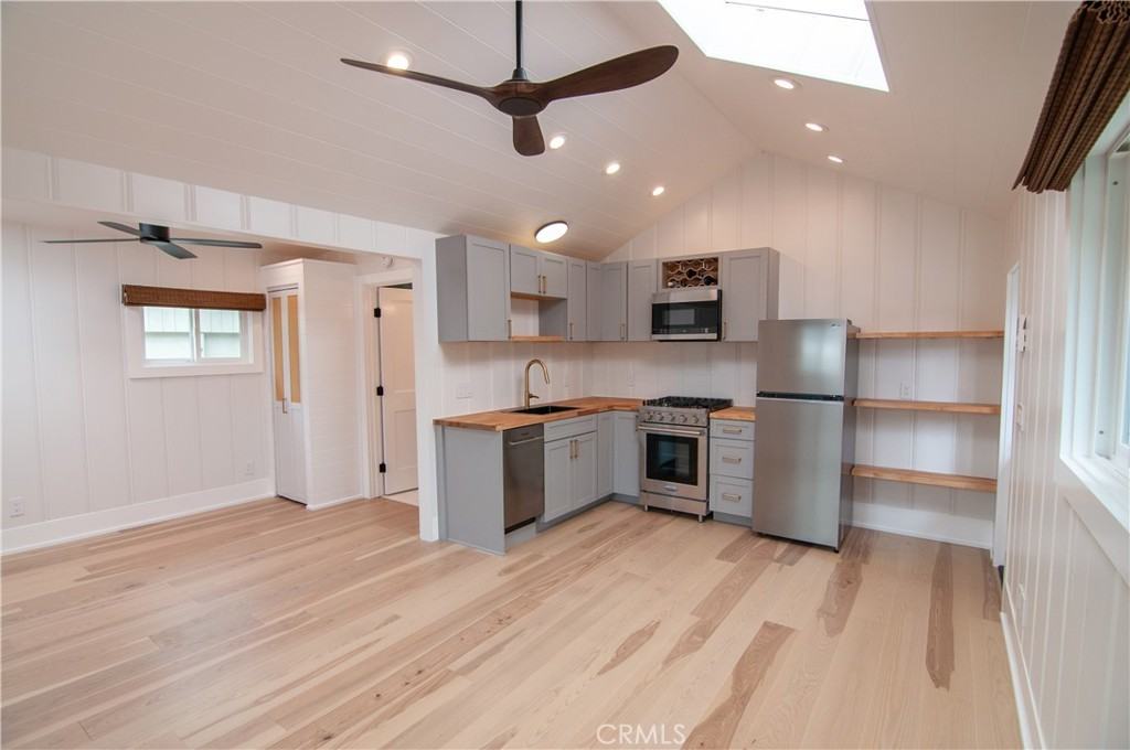 1259 S Coast Hwy #1259A - Photo 3 of 12