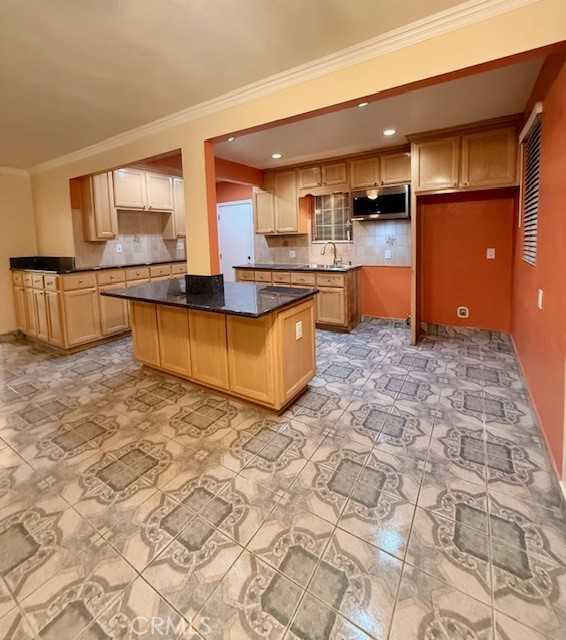 3319 W 113th St #3319 - Photo 2 of 16