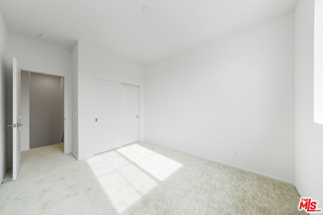 16151 Linden Ln #16151 - Photo 5 of 28