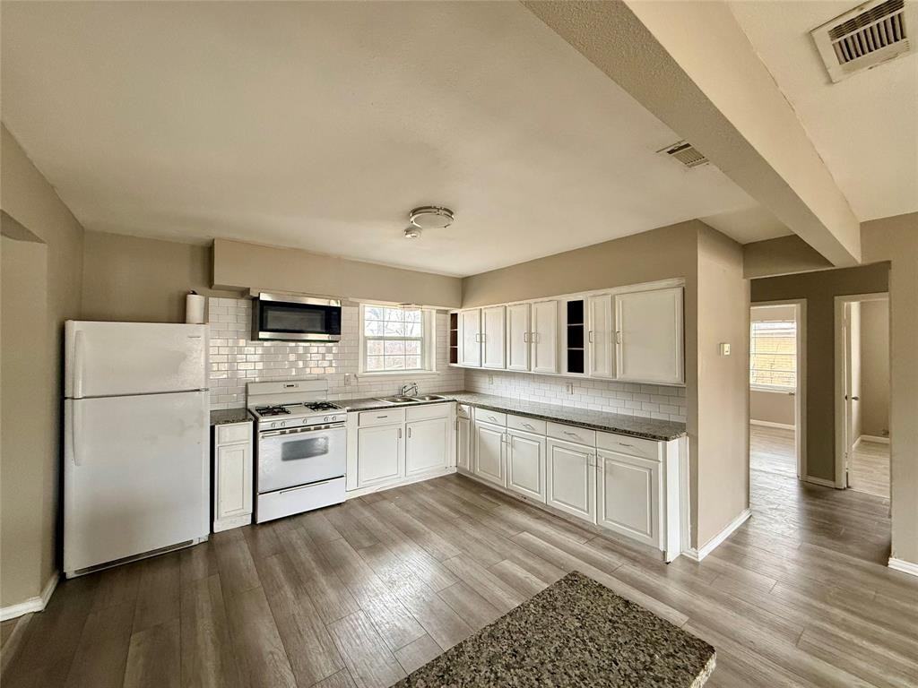 3442 Caracas Dr #3442 - Photo 2 of 17