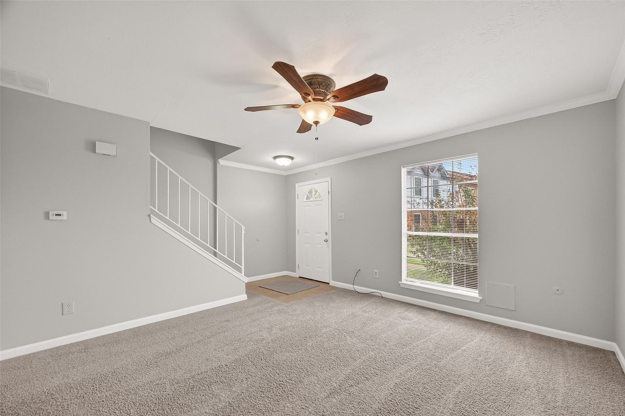 7031 Chasewood Dr #7031 - Photo 4 of 27