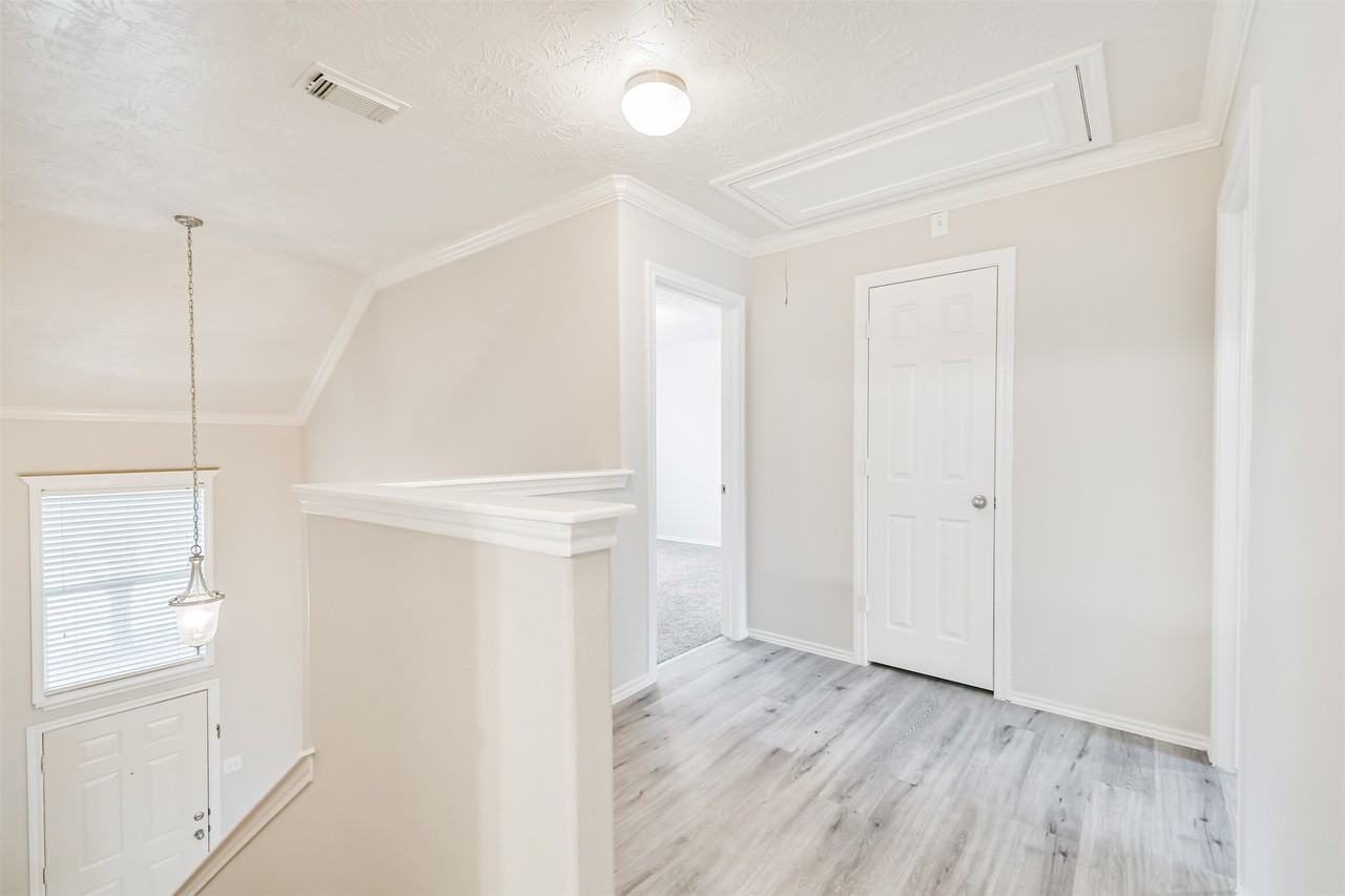 15023 Roche Rock Dr #15023 - Photo 4 of 40