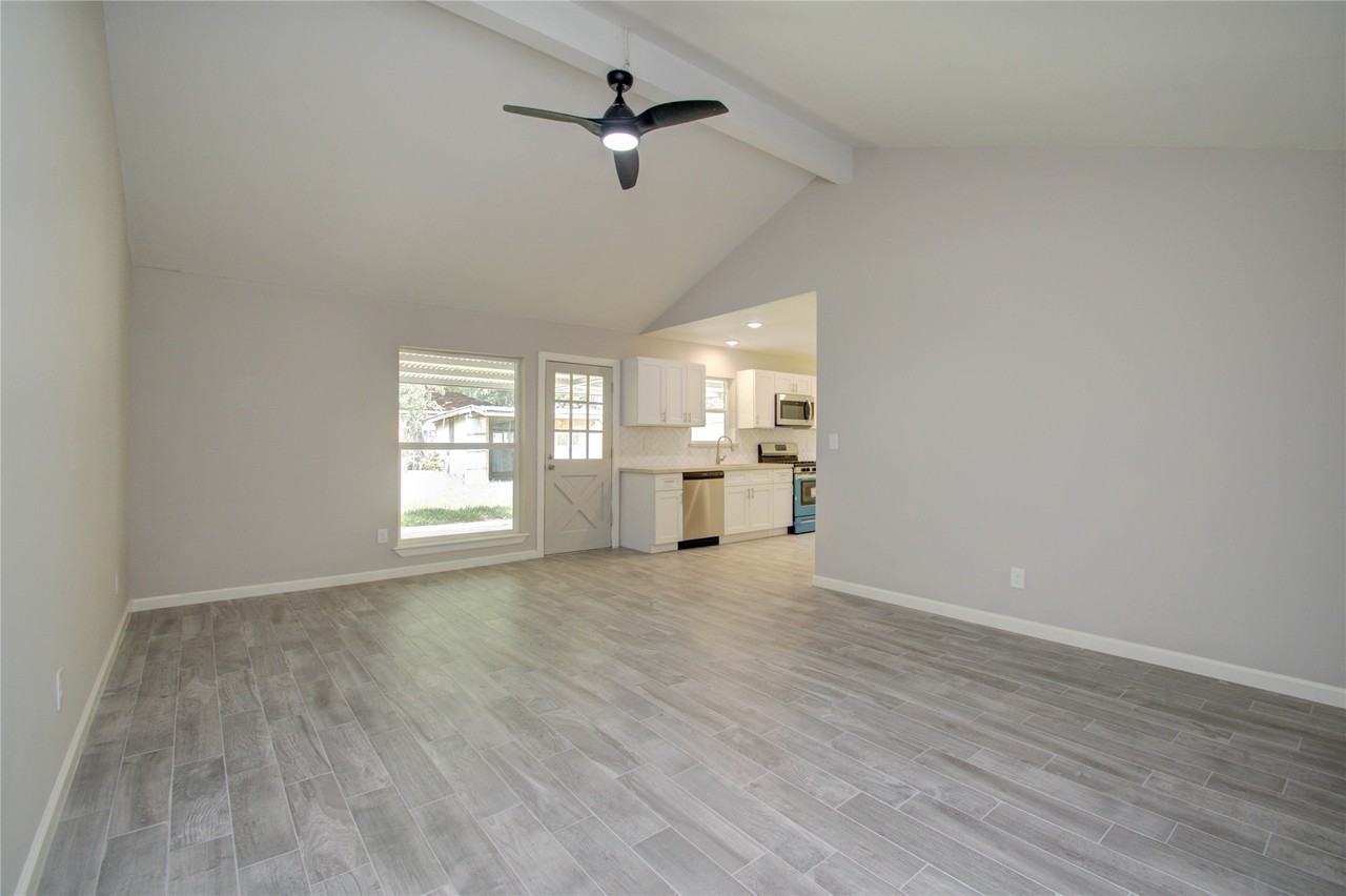 7902 La Roche Ln #7902 - Photo 4 of 20