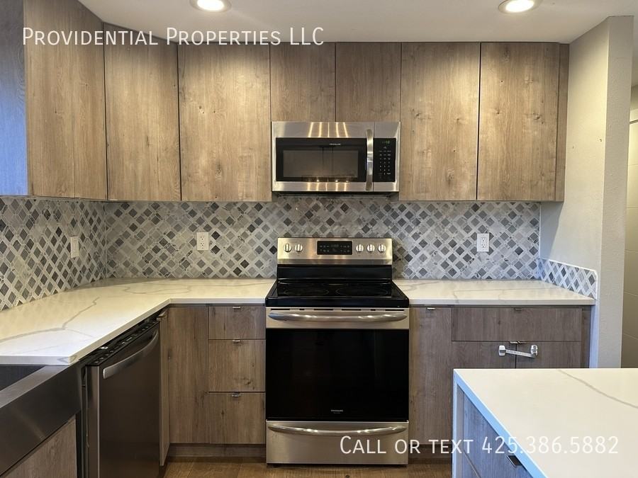 10521 Ne 139th St - Photo 5 of 25