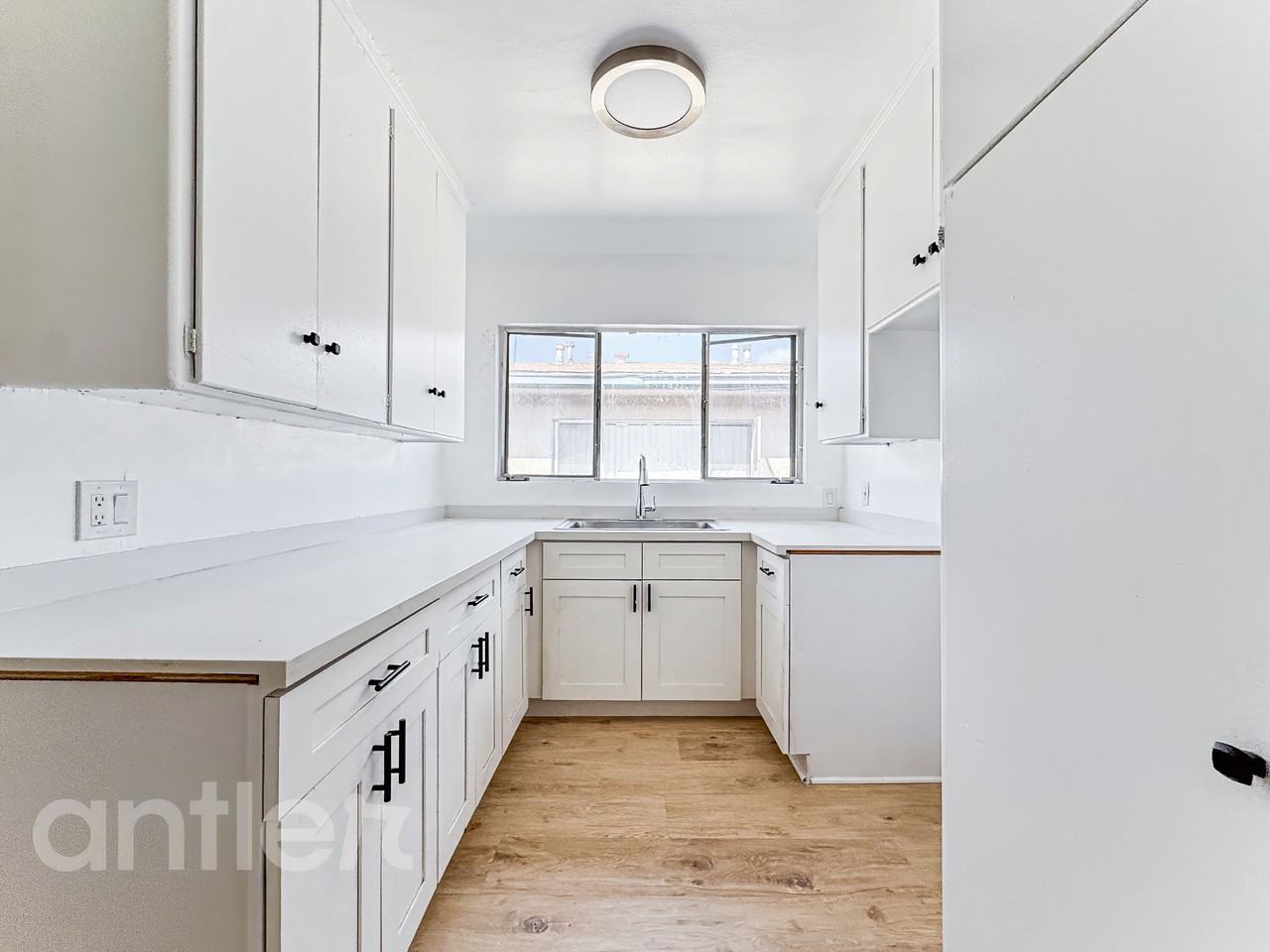 4022 Palmwood Dr #1 - Photo 5 of 25