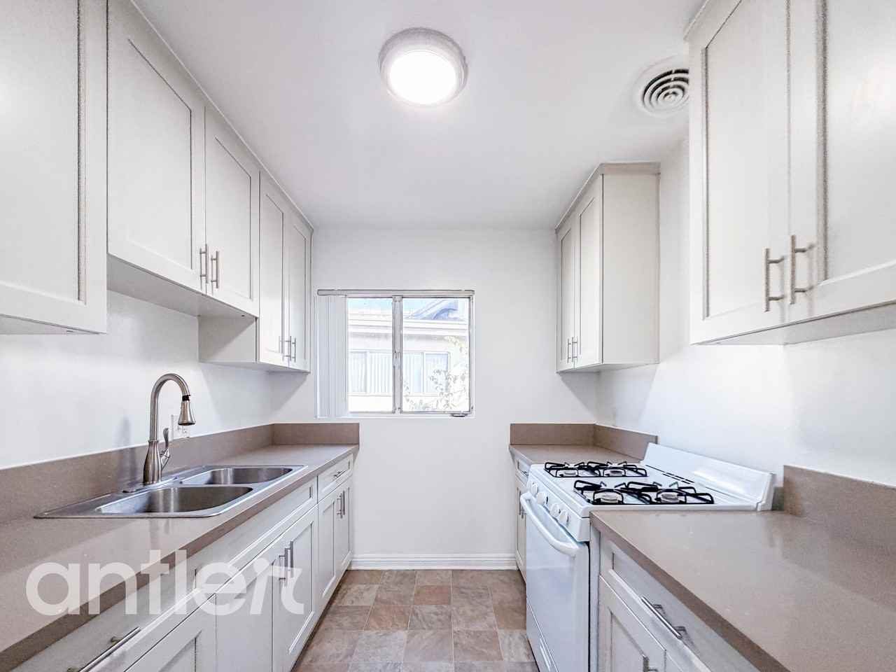 4022 Palmyra Rd #10 - Photo 7 of 17