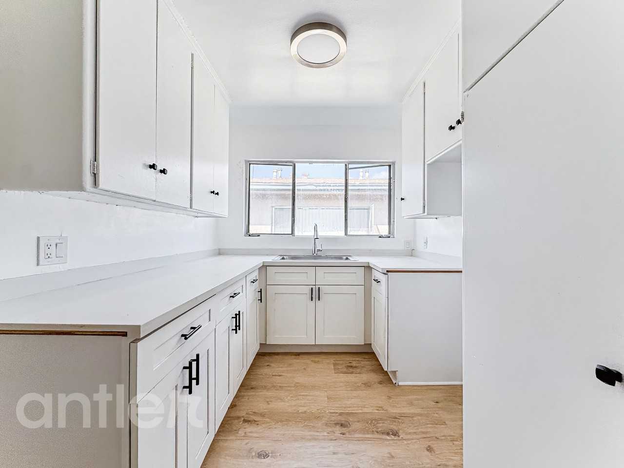 4026 Palmwood Dr #2 - Photo 5 of 25