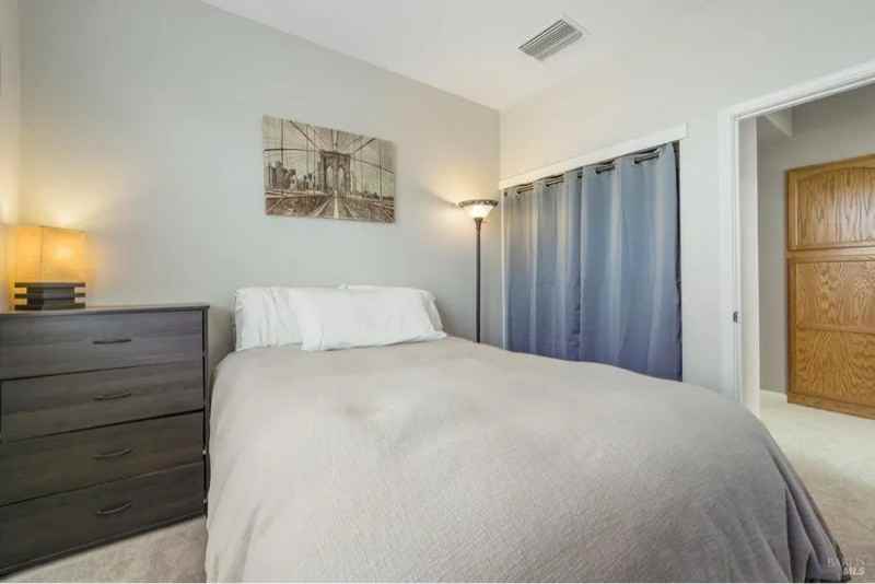 1716 Newark Ln - Photo 6 of 8