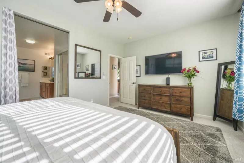 1716 Newark Ln - Photo 7 of 8