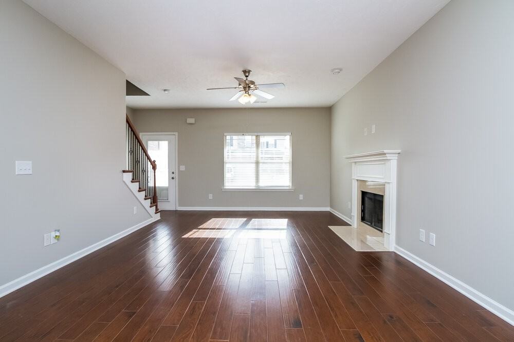 6465 Paddington Way - Photo 4 of 17