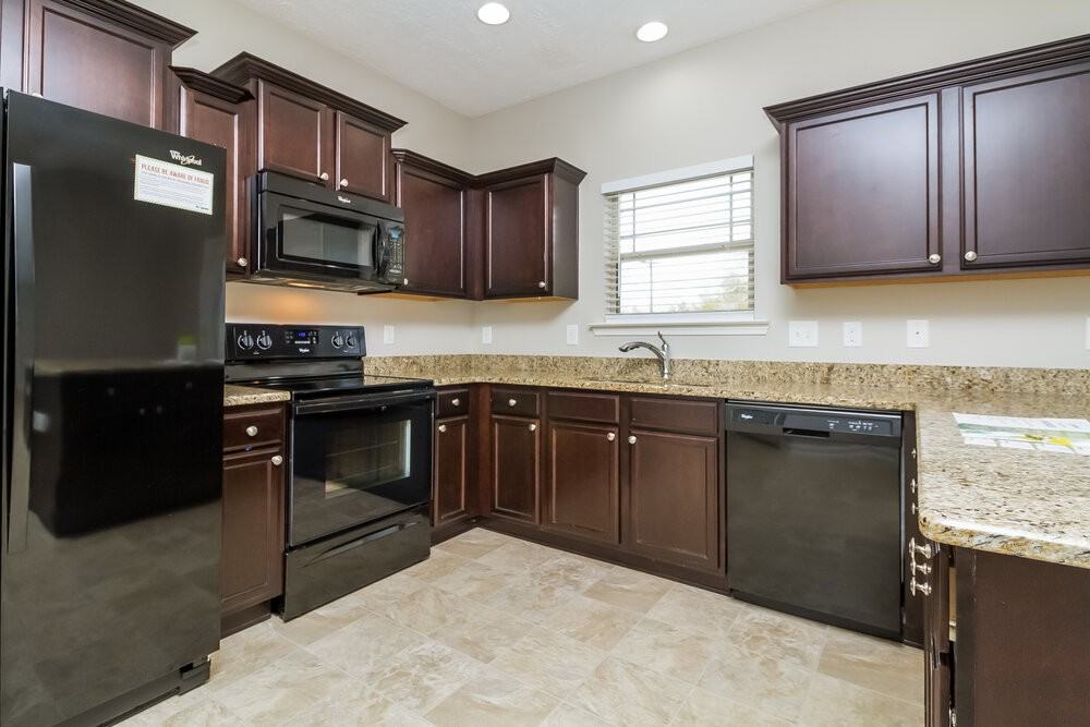 6465 Paddington Way - Photo 6 of 17