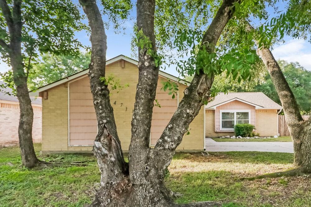 4718 Roserock Ln - Photo 3 of 16