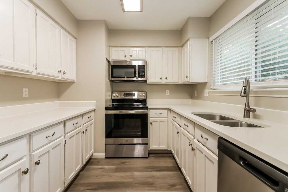 4718 Roserock Ln - Photo 7 of 16