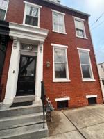featured image of 35 E Lemon St #1