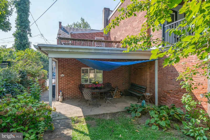 35 E Lemon St #1 - Photo 2 of 7